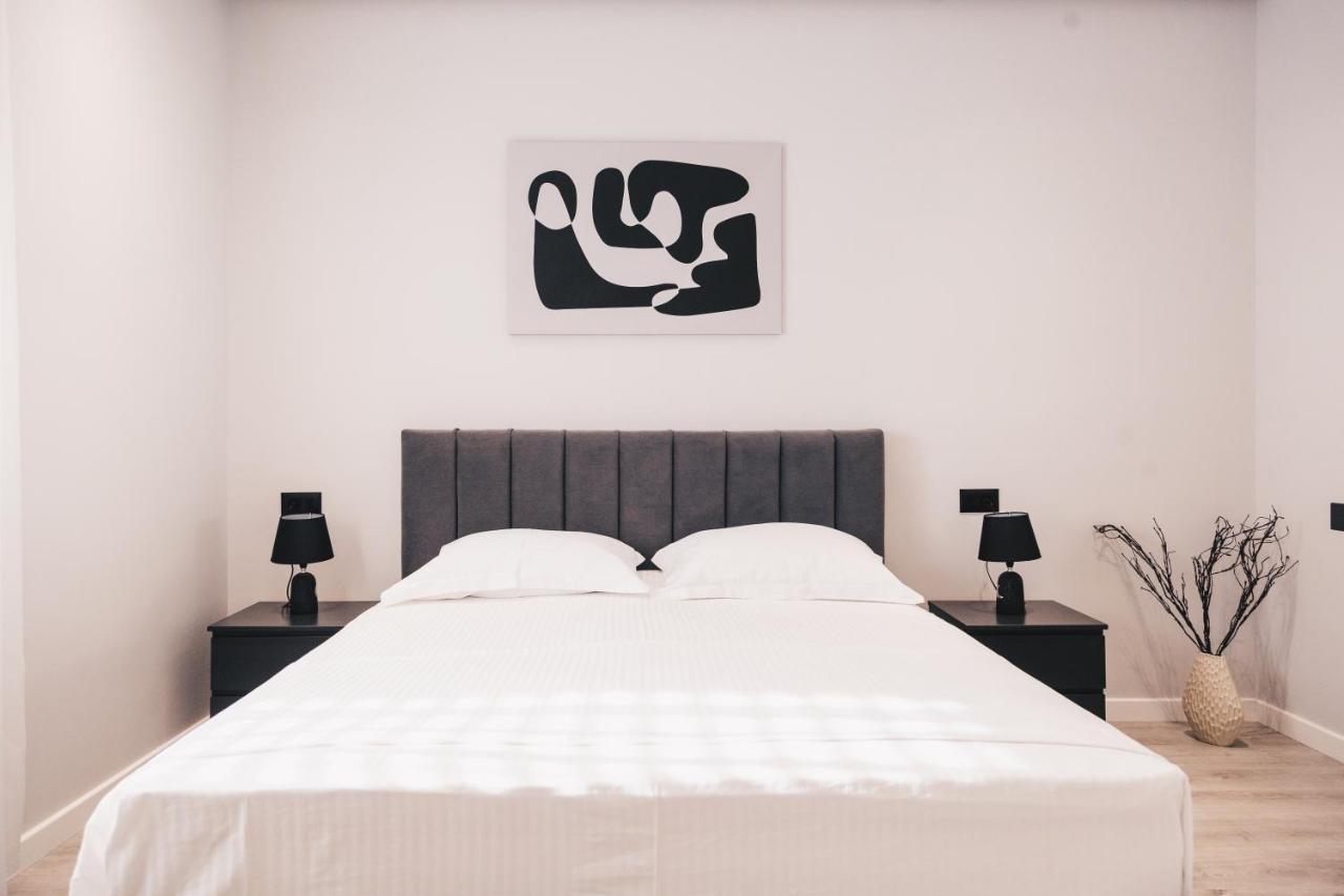 Mono Boutique Apartments Тирана Экстерьер фото