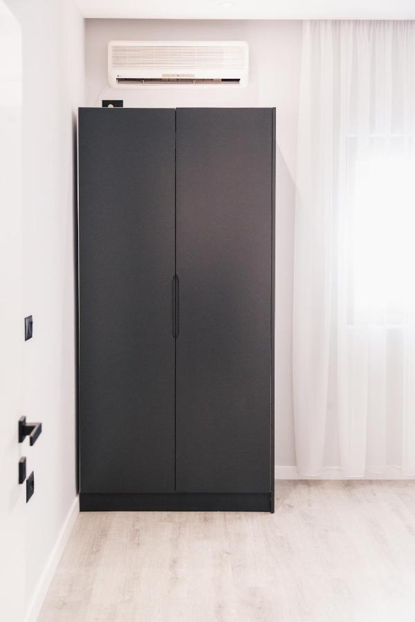 Mono Boutique Apartments Тирана Экстерьер фото