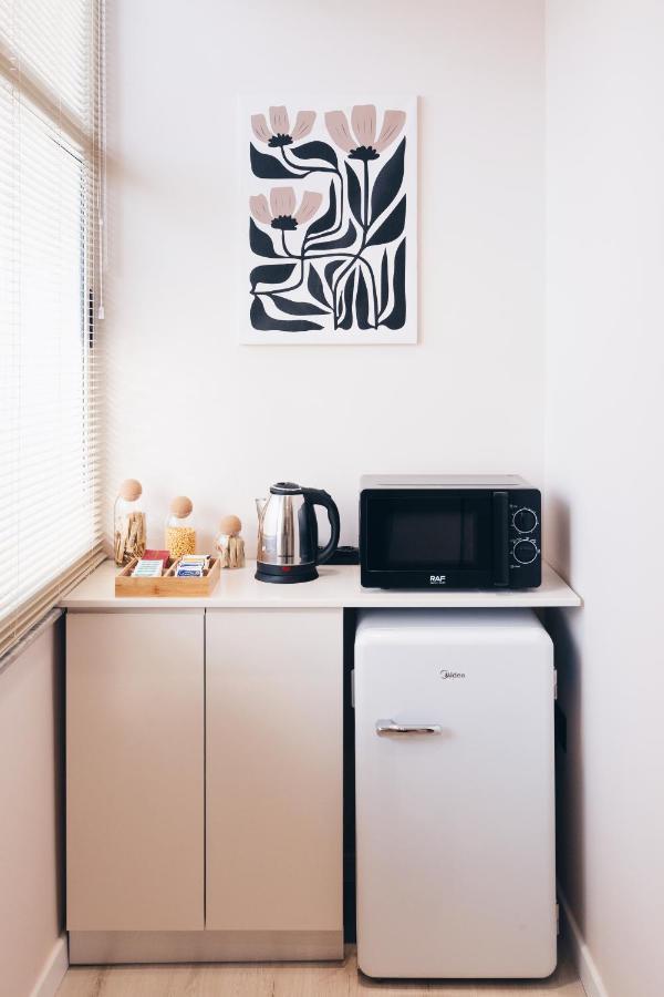 Mono Boutique Apartments Тирана Экстерьер фото