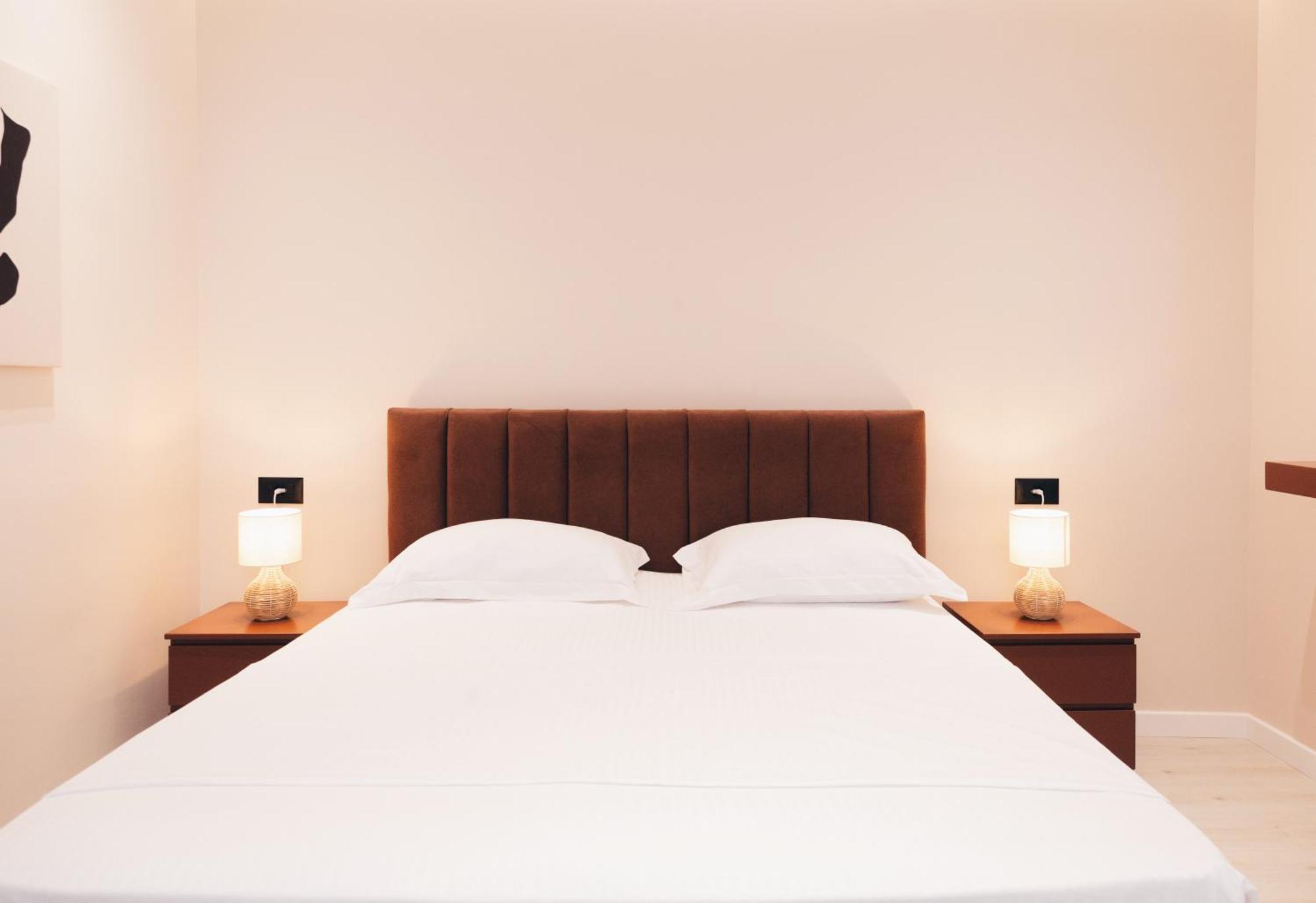 Mono Boutique Apartments Тирана Экстерьер фото